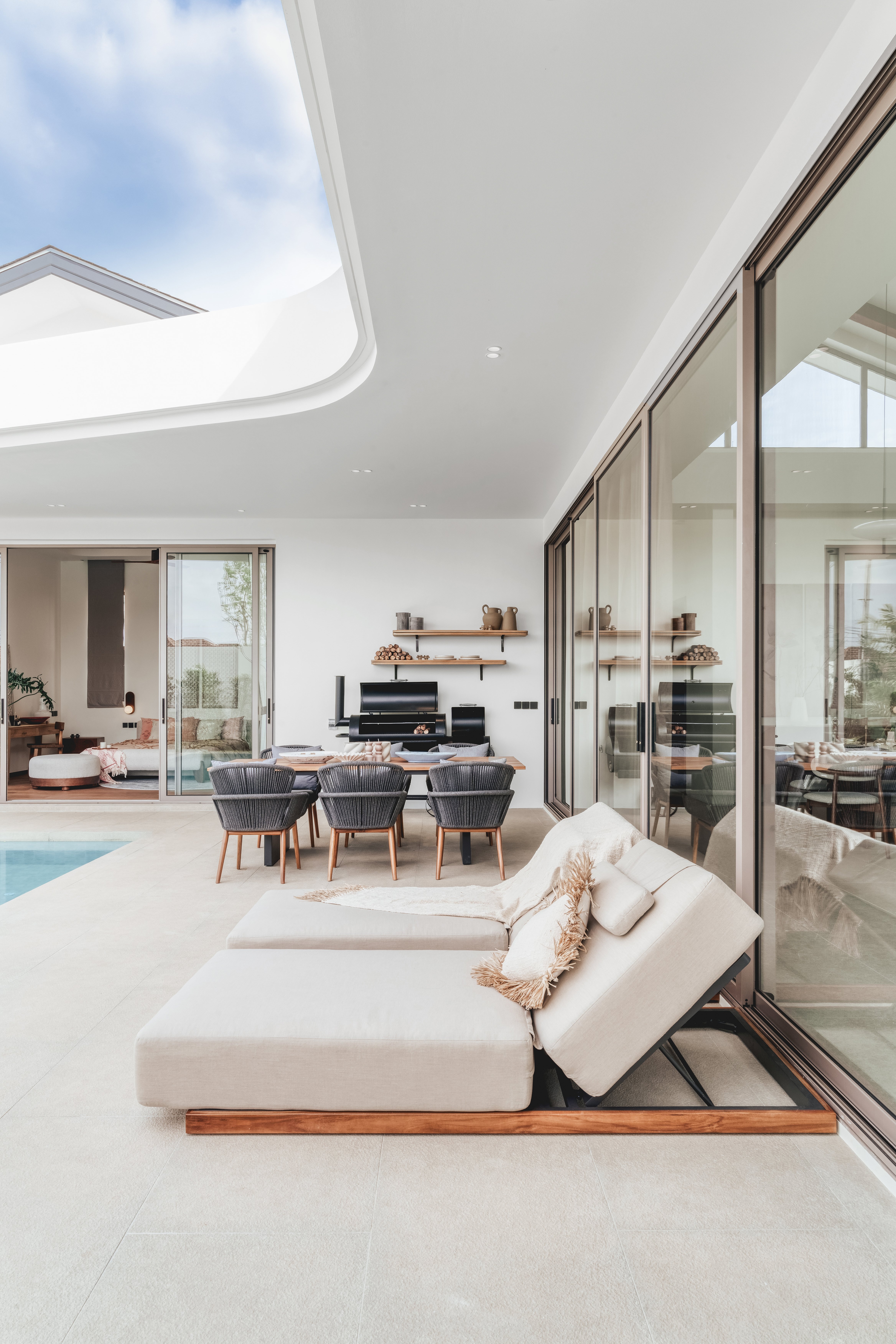 Manor 9